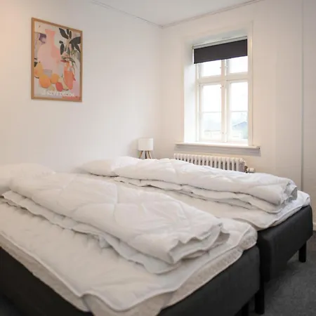 2 Bedroom Beautiful In Apartamento *