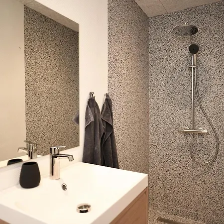2 Bedroom Beautiful In Brørup