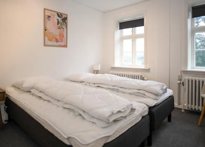 2 Bedroom Beautiful In 公寓 *