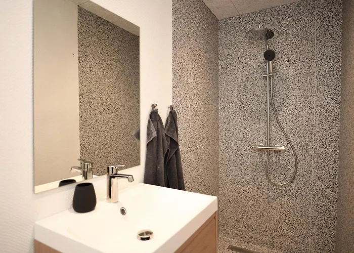2 Bedroom Beautiful In 布勒鲁普